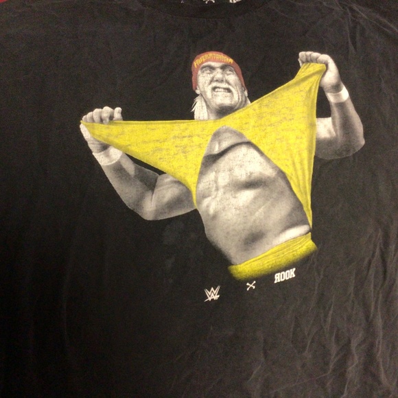 WWE Hulk Hogan Hulkamania tshirt - Picture 2 of 2
